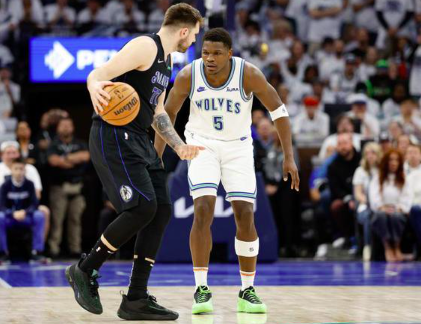 球队在锋线 球队在锋线