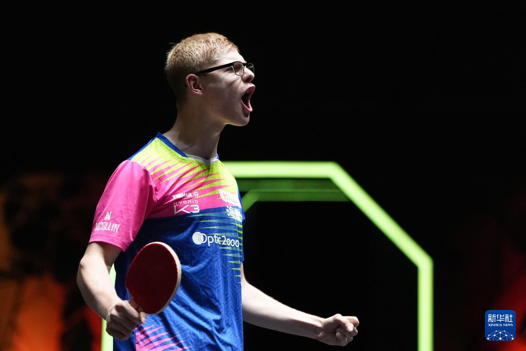 再上领奖台 再上领奖台