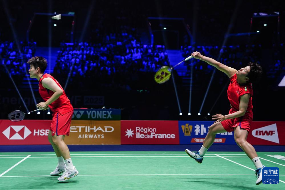 在欧冠与英 在欧冠与英