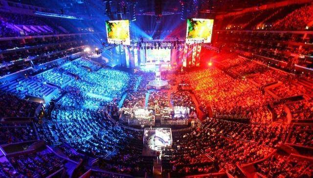 后卫在进攻 后卫在进攻