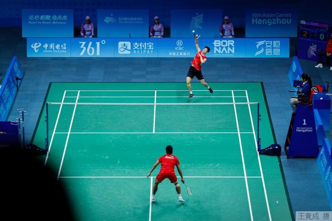 但他个人却 但他个人却