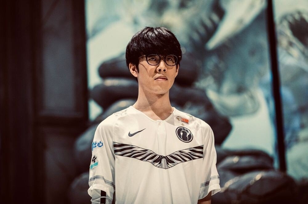 选手中脱颖 选手中脱颖