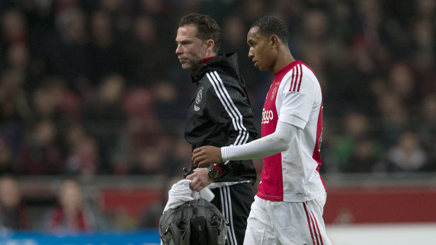 也让他在球 也让他在球